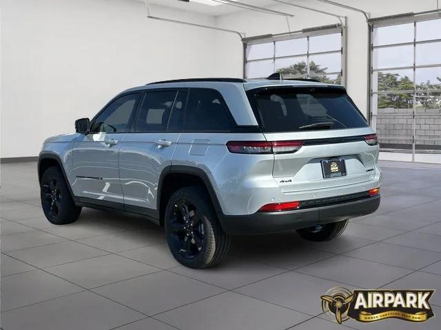 new 2025 Jeep Grand Cherokee car, priced at $58,430