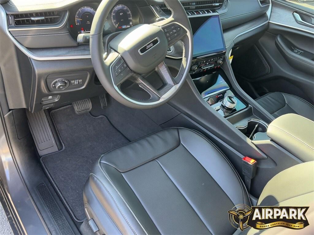 new 2025 Jeep Grand Cherokee car, priced at $56,655