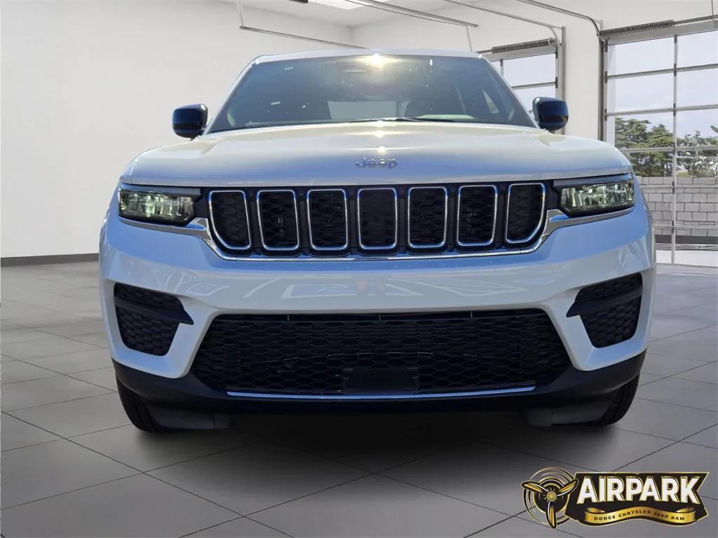 new 2025 Jeep Grand Cherokee car, priced at $43,575