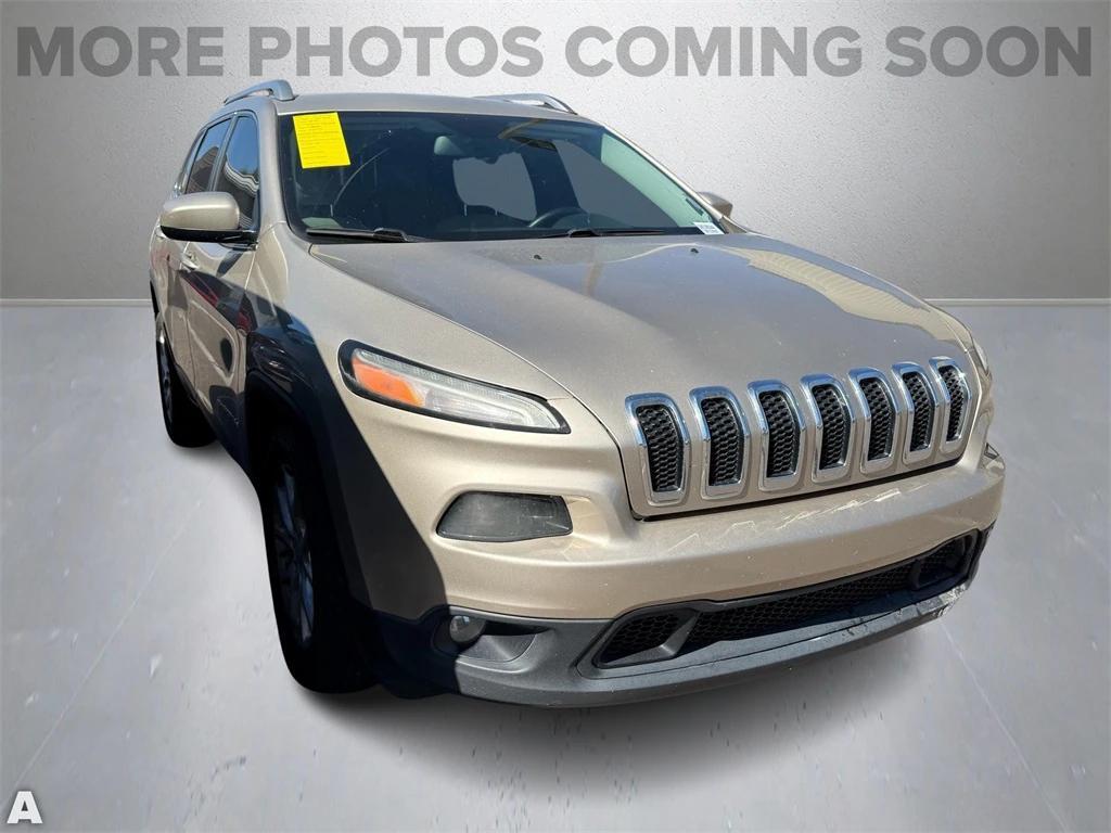 used 2015 Jeep Cherokee car, priced at $7,210