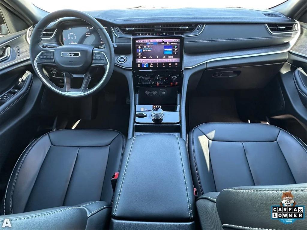 used 2025 Jeep Grand Cherokee car, priced at $38,999