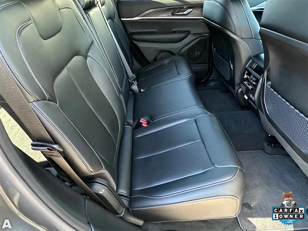 used 2025 Jeep Grand Cherokee car, priced at $38,999