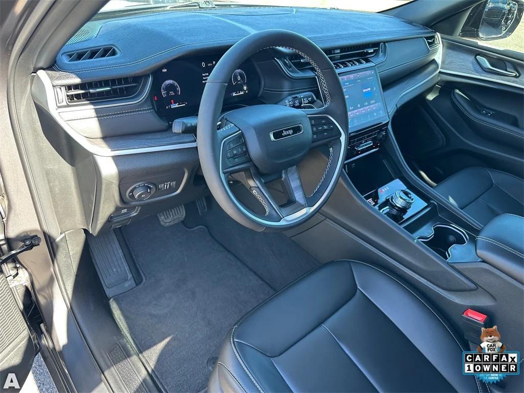 used 2025 Jeep Grand Cherokee car, priced at $38,999