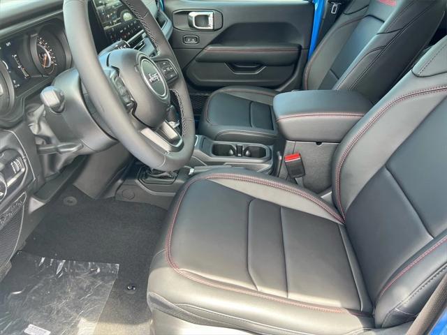 new 2025 Jeep Gladiator car, priced at $64,380