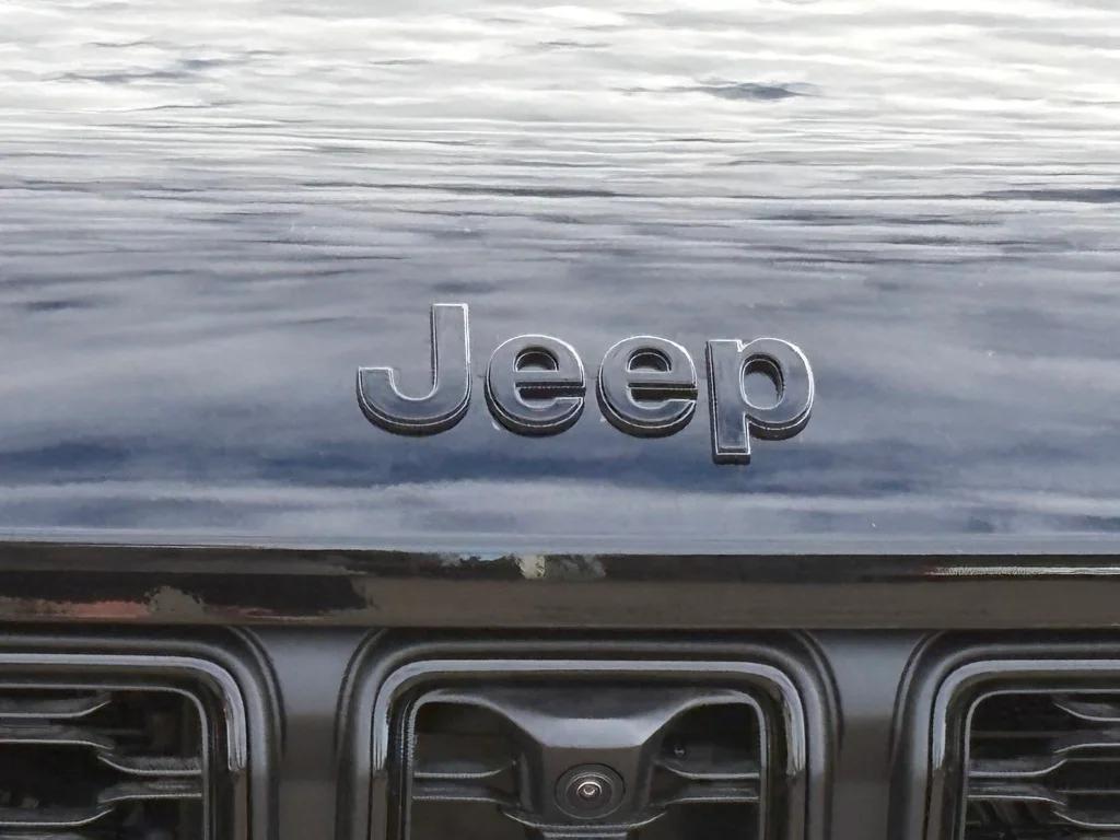 new 2025 Jeep Grand Cherokee car, priced at $56,655