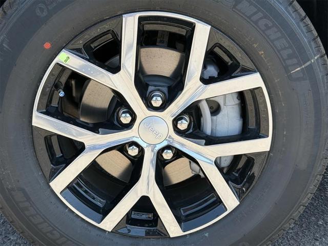 new 2025 Jeep Grand Cherokee car, priced at $52,935