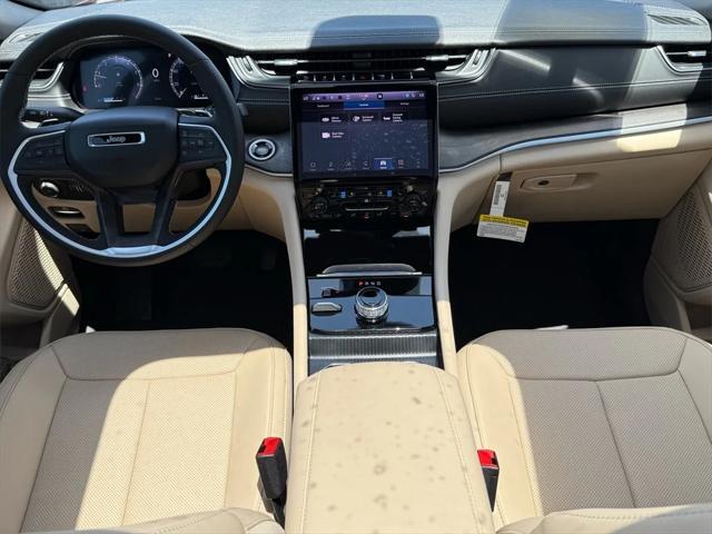 new 2025 Jeep Grand Cherokee car, priced at $52,935