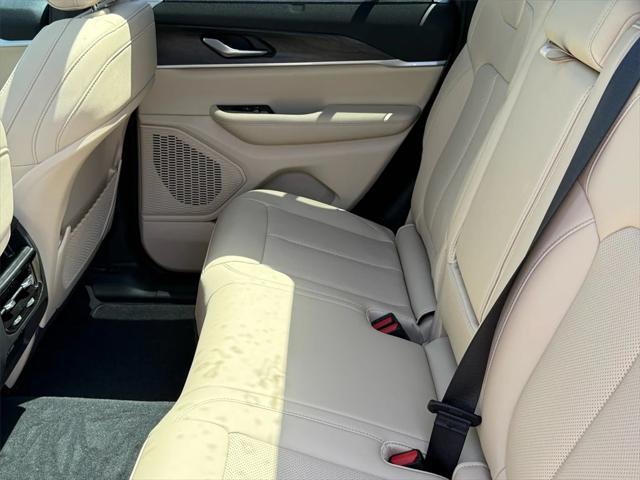 new 2025 Jeep Grand Cherokee car, priced at $52,935