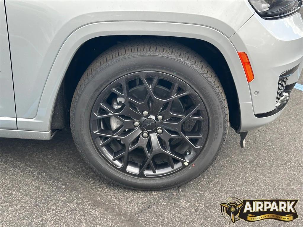 new 2025 Jeep Grand Cherokee L car, priced at $73,045