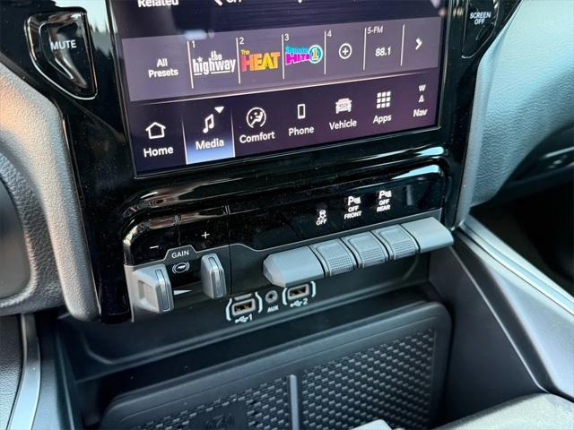 new 2025 Ram 1500 car, priced at $61,385