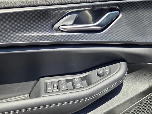 new 2025 Jeep Grand Cherokee car, priced at $49,370
