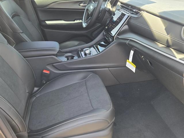 new 2025 Jeep Grand Cherokee car, priced at $49,370
