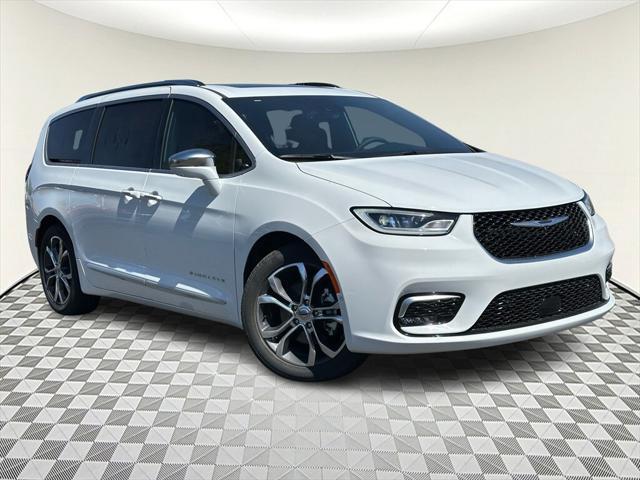 new 2024 Chrysler Pacifica car, priced at $55,585