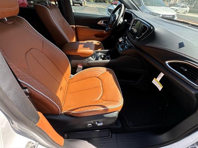 new 2024 Chrysler Pacifica car, priced at $55,585