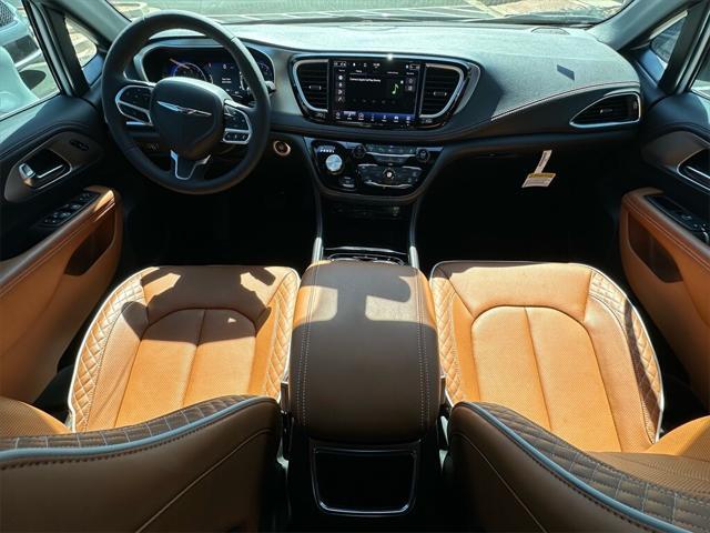 new 2024 Chrysler Pacifica car, priced at $55,585