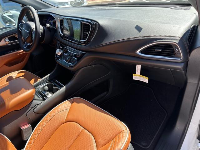new 2024 Chrysler Pacifica car, priced at $55,585