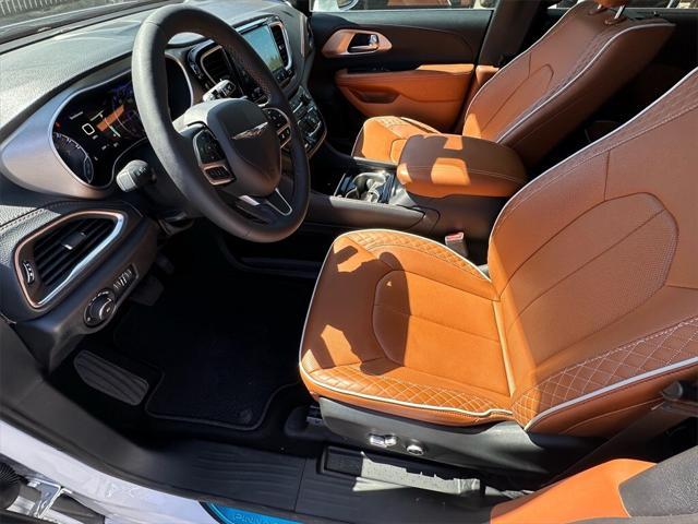new 2024 Chrysler Pacifica car, priced at $55,585
