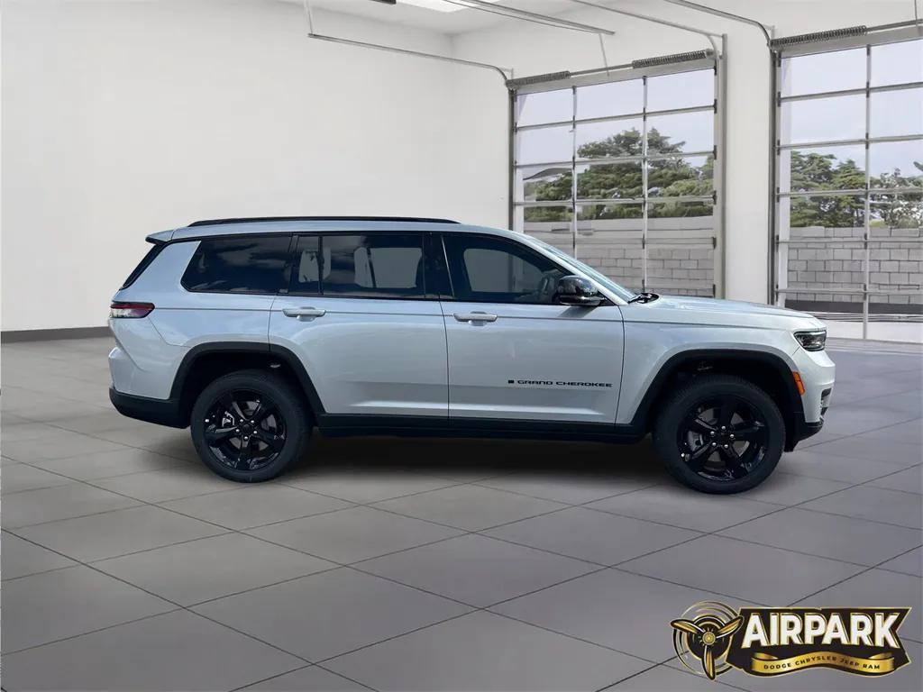 new 2025 Jeep Grand Cherokee L car, priced at $52,120