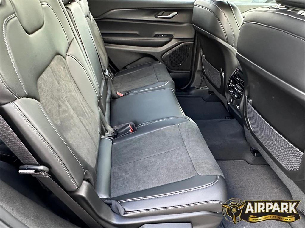 new 2025 Jeep Grand Cherokee L car, priced at $52,120