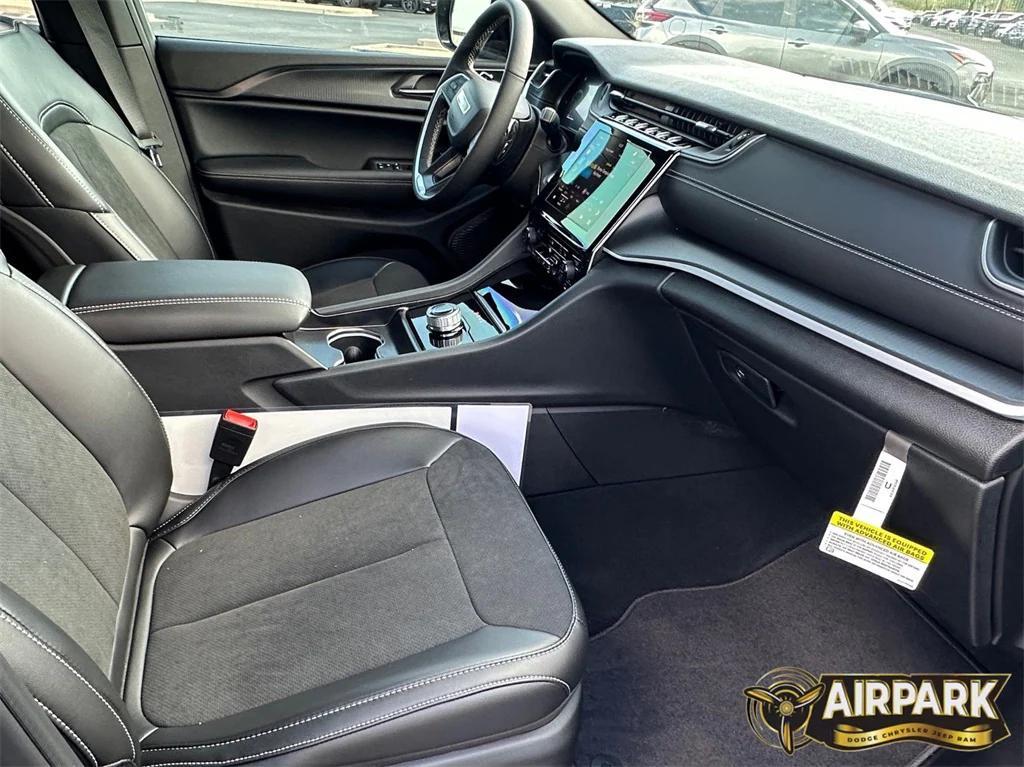 new 2025 Jeep Grand Cherokee L car, priced at $52,120