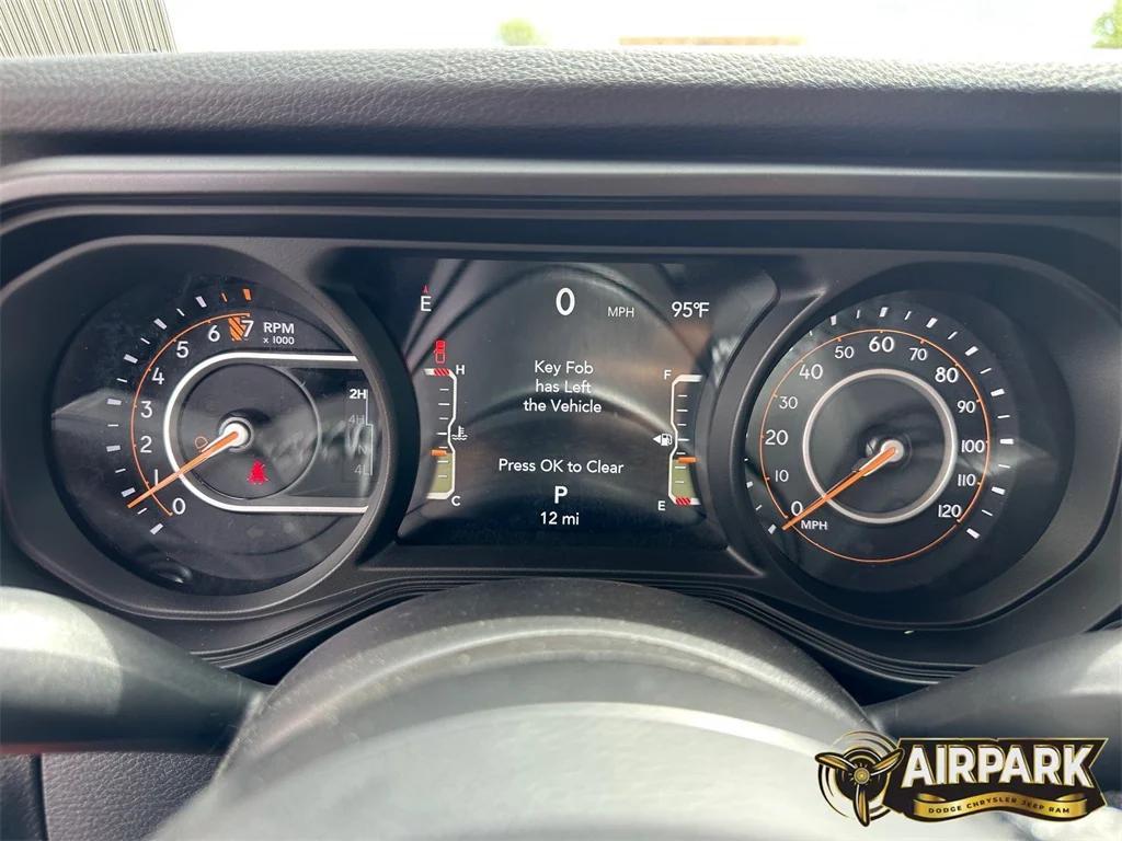 new 2025 Jeep Gladiator car, priced at $53,790