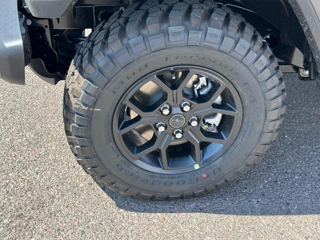 new 2025 Jeep Gladiator car, priced at $52,695