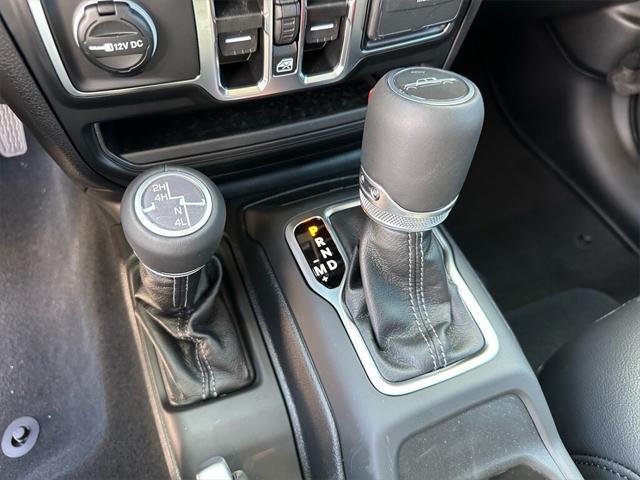 new 2025 Jeep Gladiator car, priced at $52,695