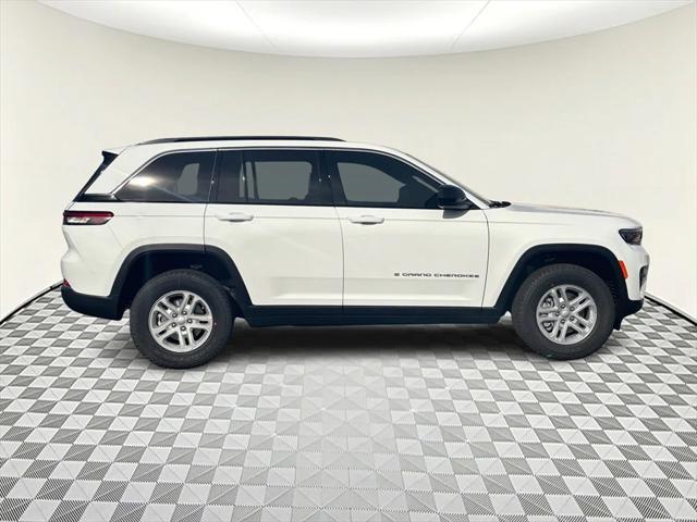 new 2025 Jeep Grand Cherokee car, priced at $40,625