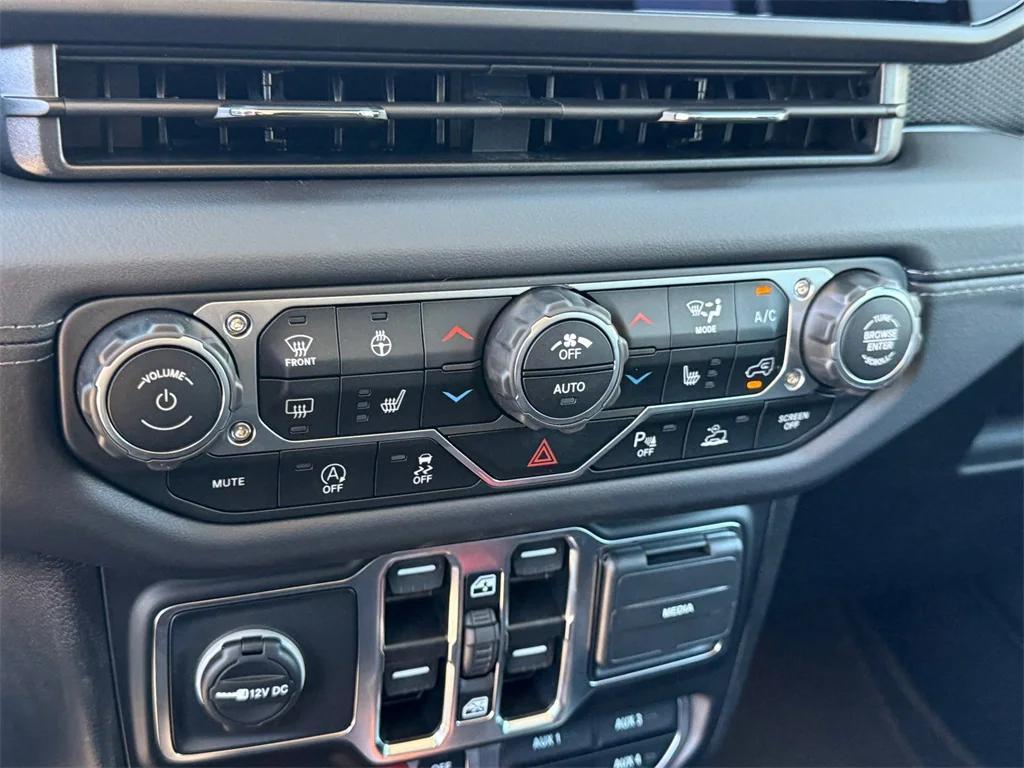 new 2025 Jeep Wrangler car, priced at $71,320