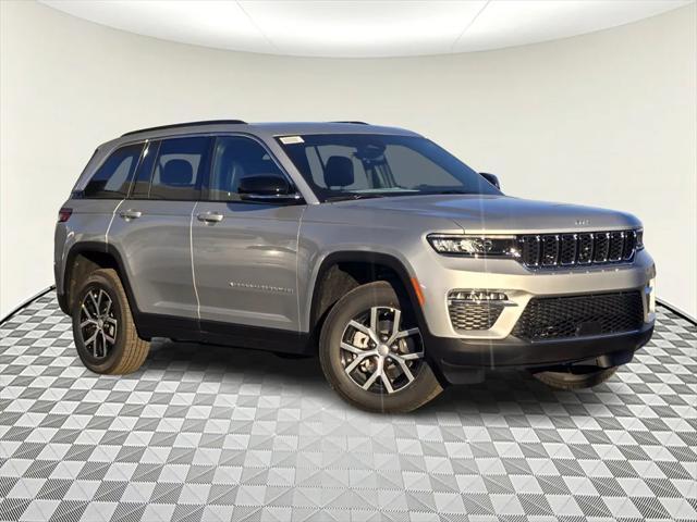 new 2025 Jeep Grand Cherokee car, priced at $50,805