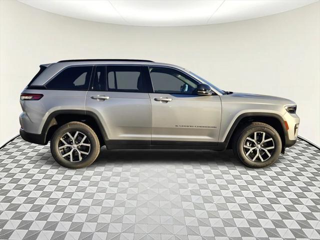 new 2025 Jeep Grand Cherokee car, priced at $50,805