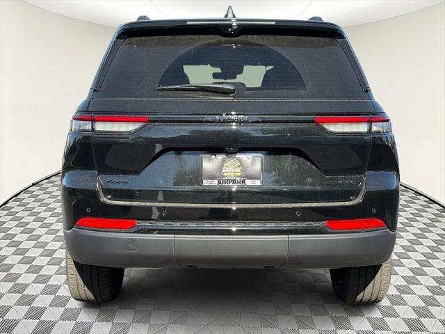 new 2025 Jeep Grand Cherokee car, priced at $58,430