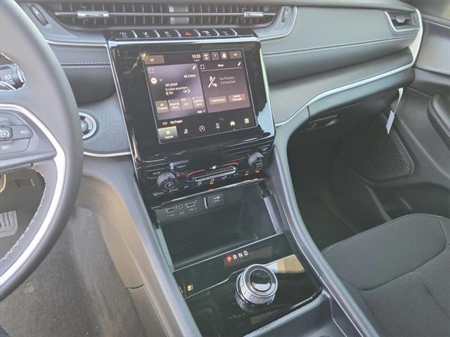 new 2025 Jeep Grand Cherokee car, priced at $40,175