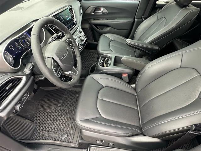 new 2025 Chrysler Pacifica car, priced at $48,315