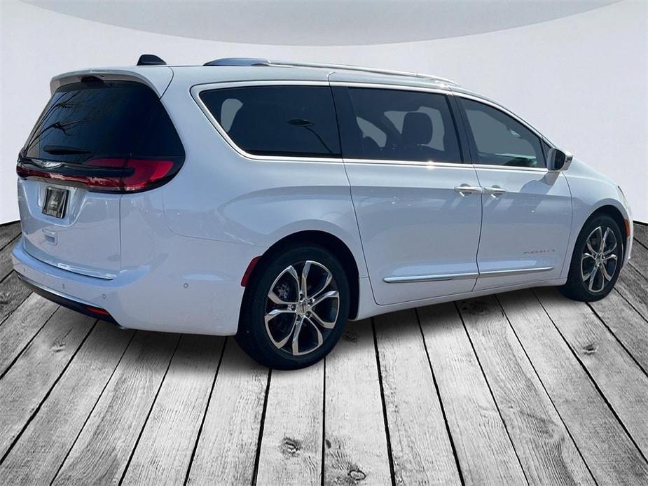 new 2024 Chrysler Pacifica car, priced at $52,335
