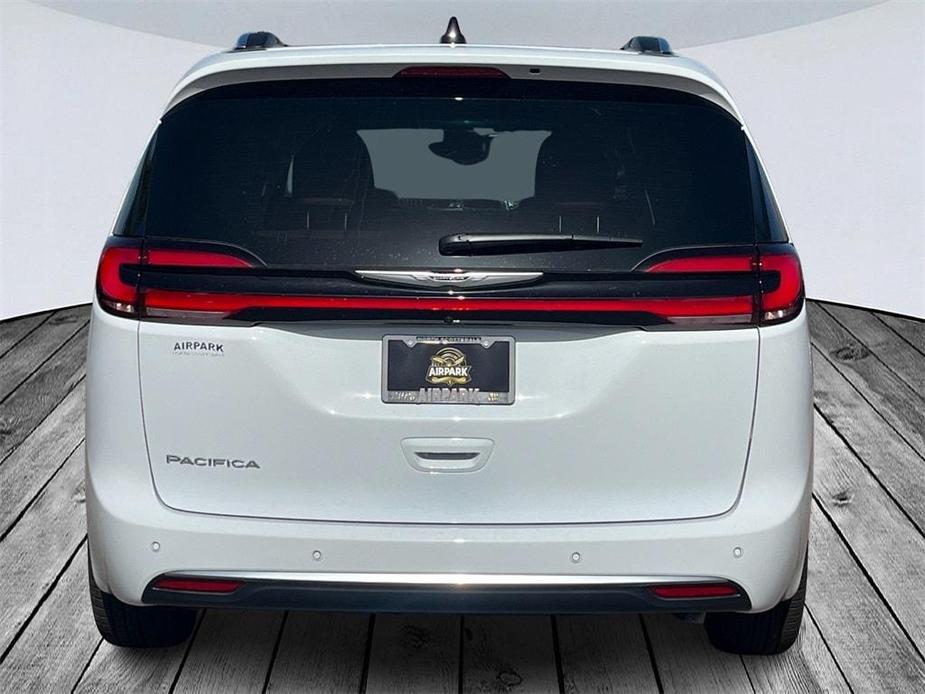 new 2024 Chrysler Pacifica car, priced at $52,335