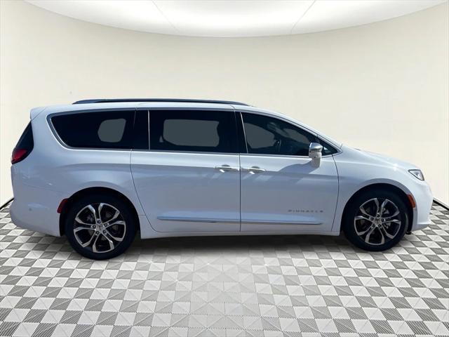 new 2024 Chrysler Pacifica car, priced at $55,585