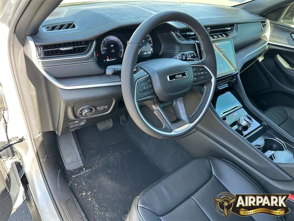 new 2025 Jeep Grand Cherokee car, priced at $56,455