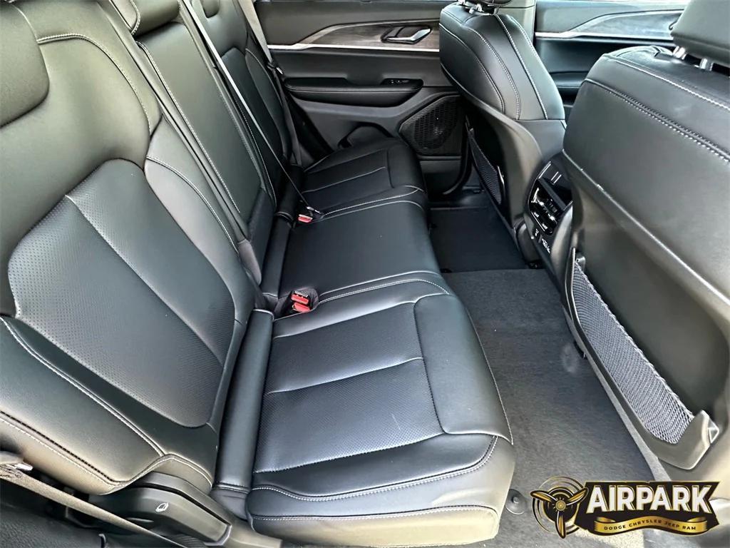 new 2025 Jeep Grand Cherokee car, priced at $56,455