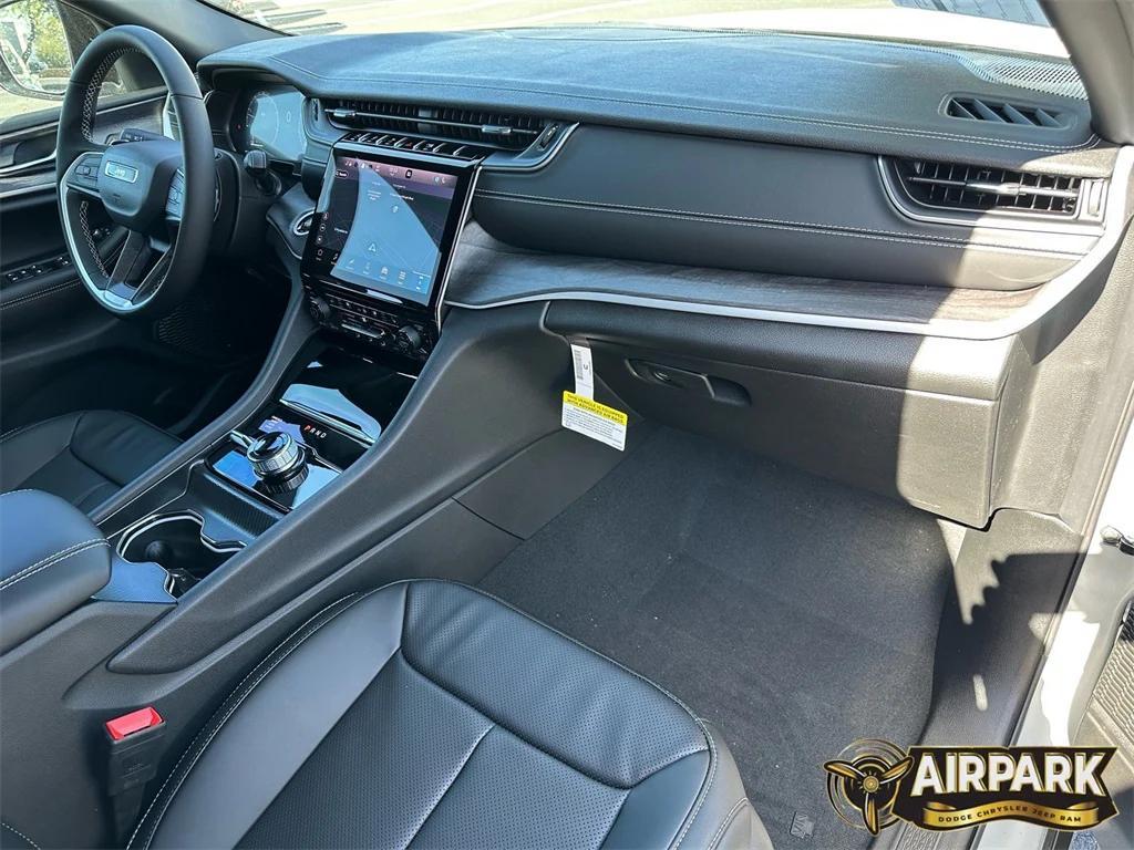 new 2025 Jeep Grand Cherokee car, priced at $56,455