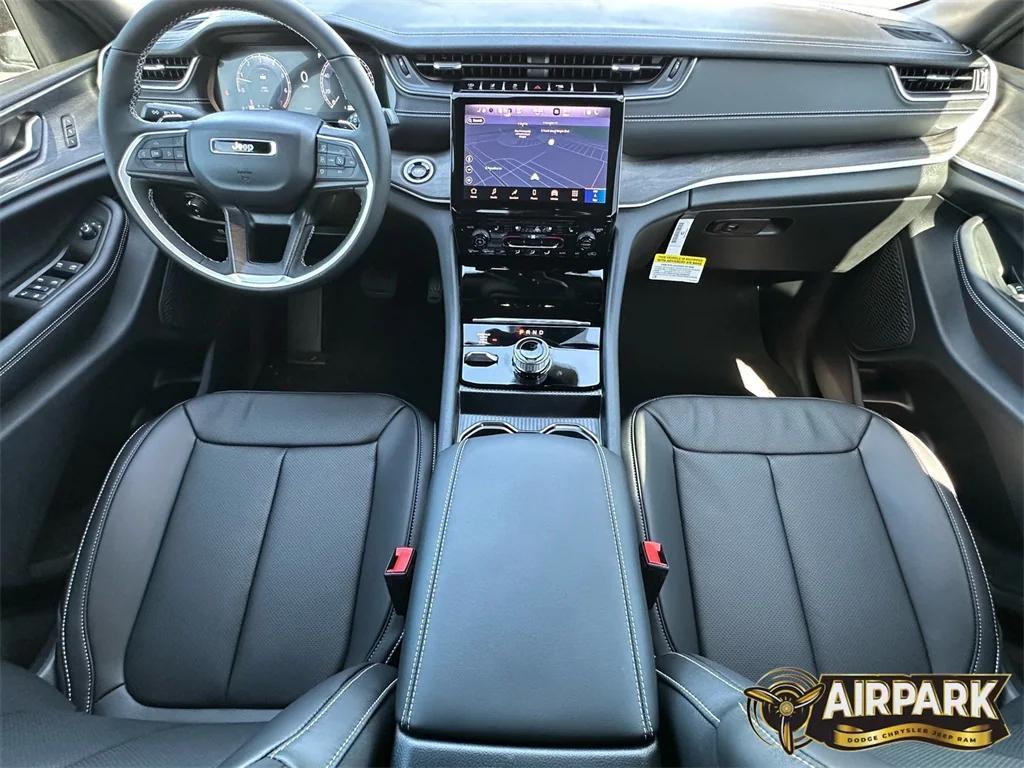 new 2025 Jeep Grand Cherokee car, priced at $56,455