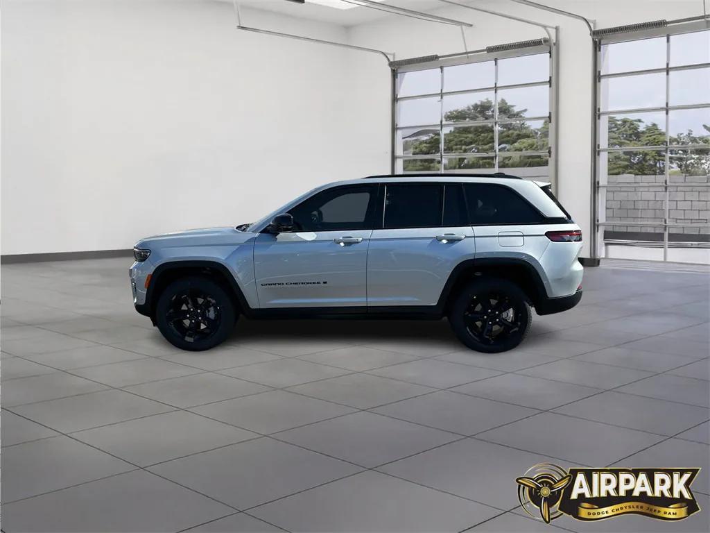 new 2025 Jeep Grand Cherokee car, priced at $56,455