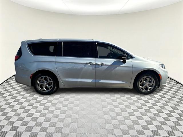 new 2024 Chrysler Pacifica car, priced at $51,415