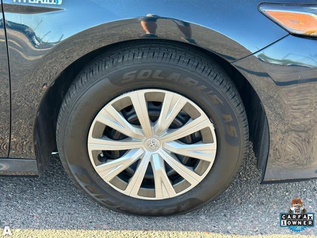 used 2019 Toyota Camry Hybrid car, priced at $19,155