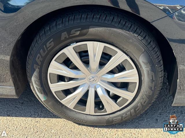 used 2019 Toyota Camry Hybrid car, priced at $19,874