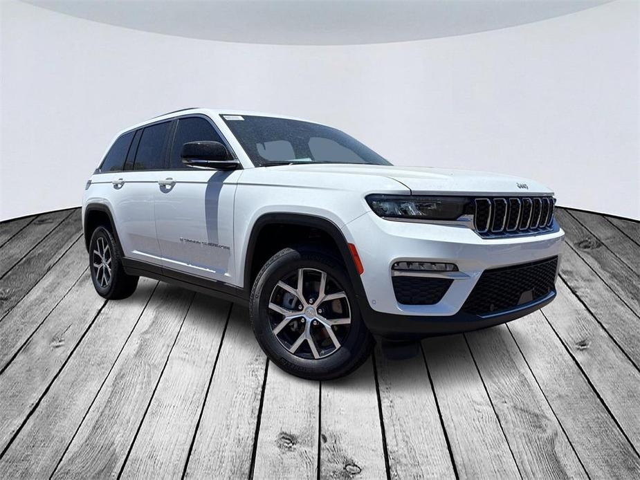 new 2024 Jeep Grand Cherokee car, priced at $49,328