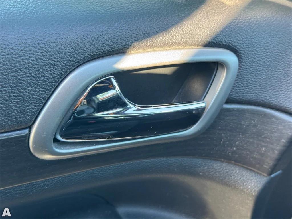 used 2018 Jeep Grand Cherokee car, priced at $14,365