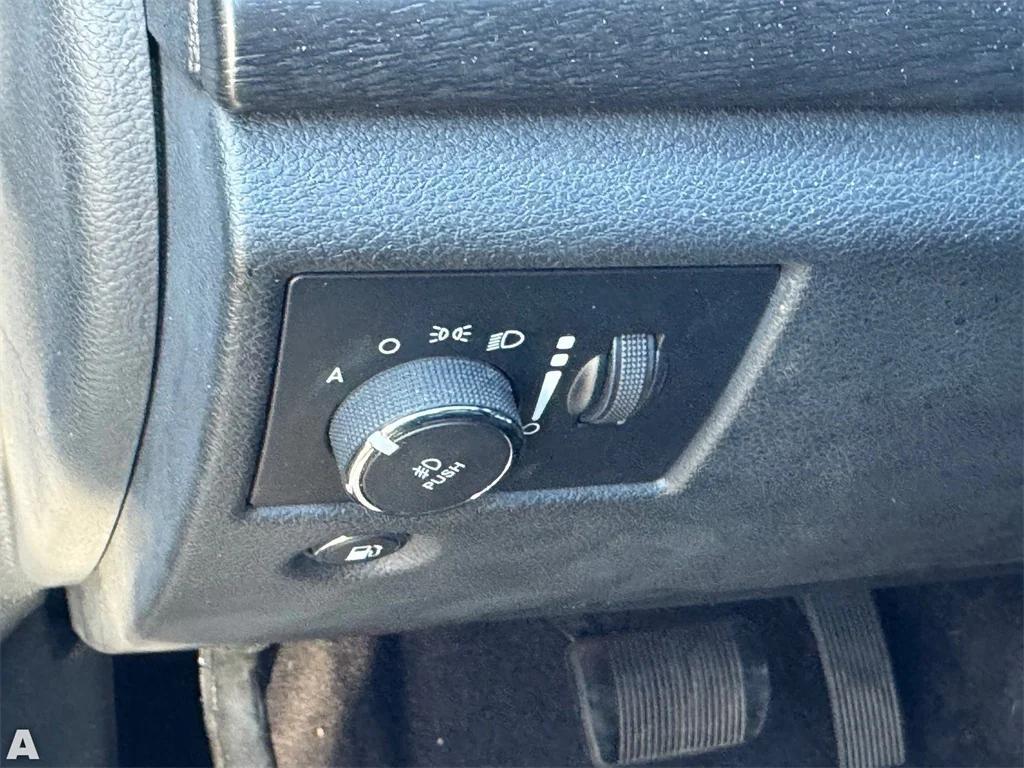 used 2018 Jeep Grand Cherokee car, priced at $14,365