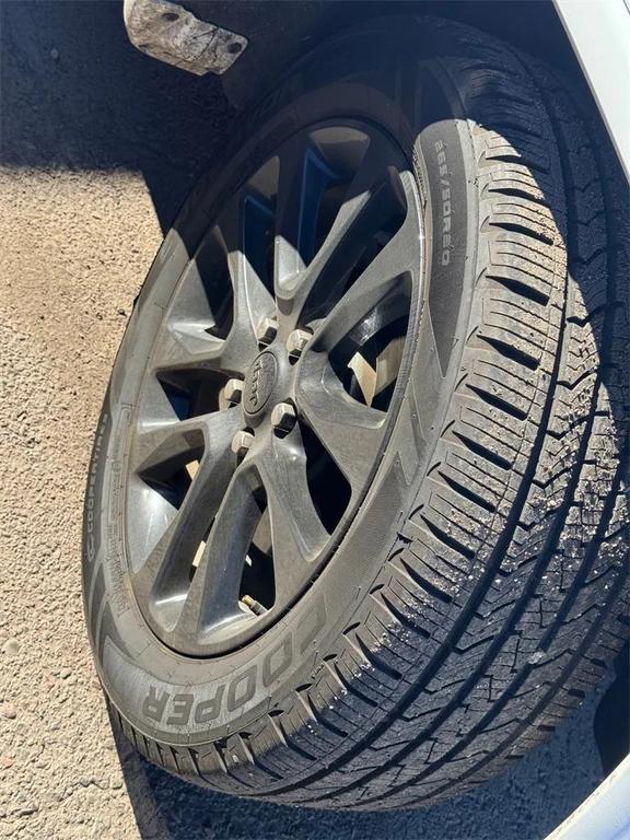 used 2018 Jeep Grand Cherokee car, priced at $14,365