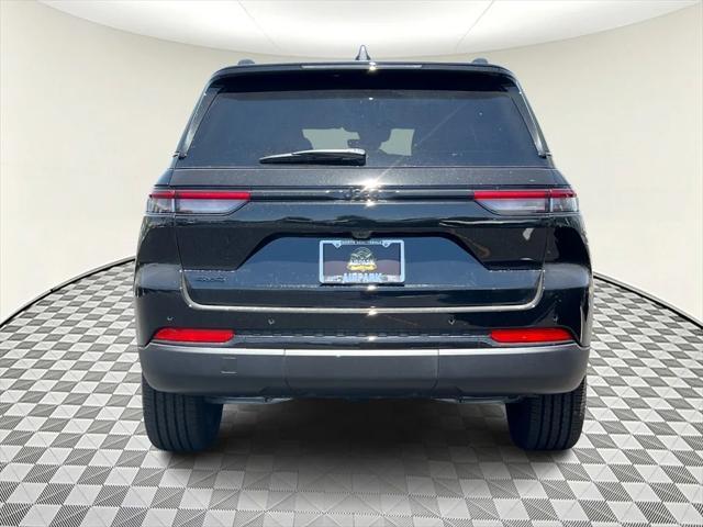 new 2025 Jeep Grand Cherokee car, priced at $49,370